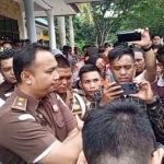 Unjuk Rasa Geruduk Kejari Konsel Minta AJP Segera di Tersangkakan