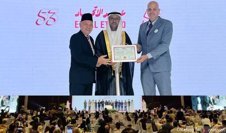 Pemberian Penghargaan International Certificate Hiasi Perayaan Hari Nasional Uni Emirat Arab di Jakarta