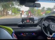 Polwan Ditlantas Polda Sultra Edukasi Pengendara Lewat “Polantas Menyapa” di Kendari