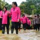 Bhayangkari Sultra Salurkan 150 Paket Bantuan untuk Korban Banjir Kali Wanggu