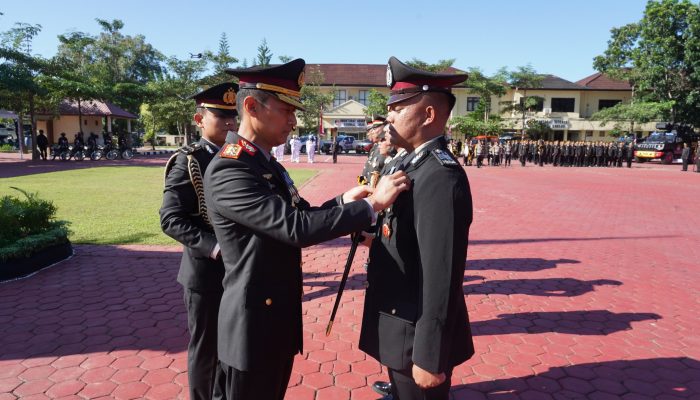Upacara Hari Bhayangkara ke-80, Kapolda Sultra Tegaskan Sebagai Momentum Perkuat Pelayanan Polri